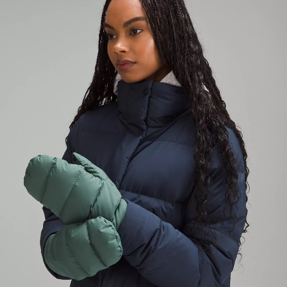lululemon athletica Accessories - NWT Lululemon Wunder Puff Mittens Dark Forest Size L/XL
